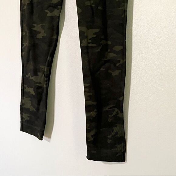 SPANX Look at Me Now Seamless High Waist Leggings Green Camo S - Picture 8 of 13